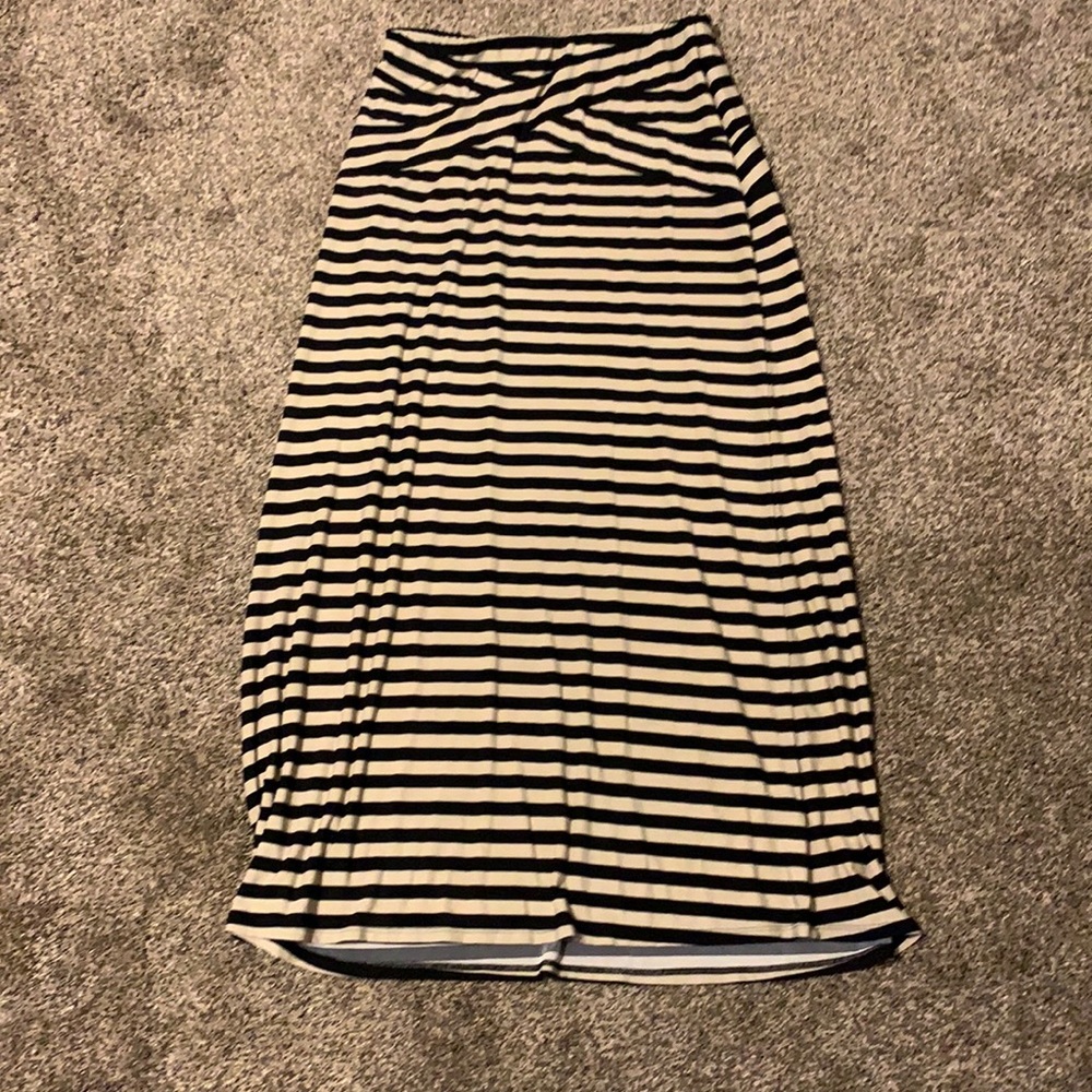 Tan and black striped skirt.